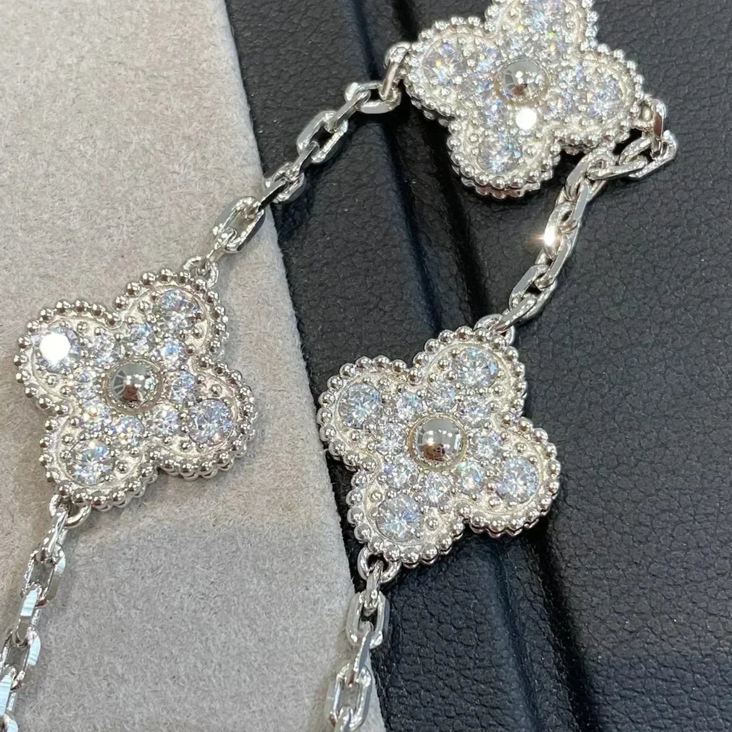 [AuraEcho Jewelry]CLOVER 5 MOTIFS  DIAMOND BRACELET SILVER