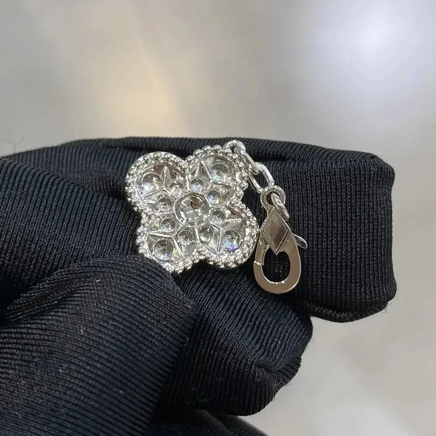[AuraEcho Jewelry]CLOVER 5 MOTIFS  DIAMOND BRACELET SILVER